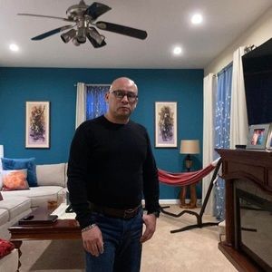 Meet your Posher, Javier